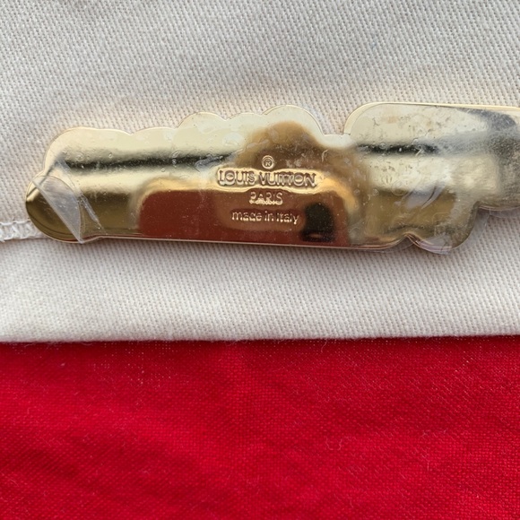 LOUIS VUITTON Bnwt the RAREST charm! - Picture 5 of 7